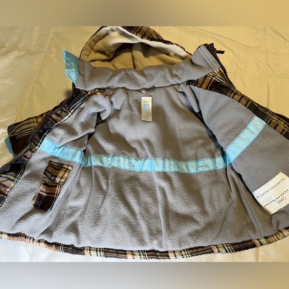 Carter’s boys plaid winter coat fleece lined - Picture 2 of 3